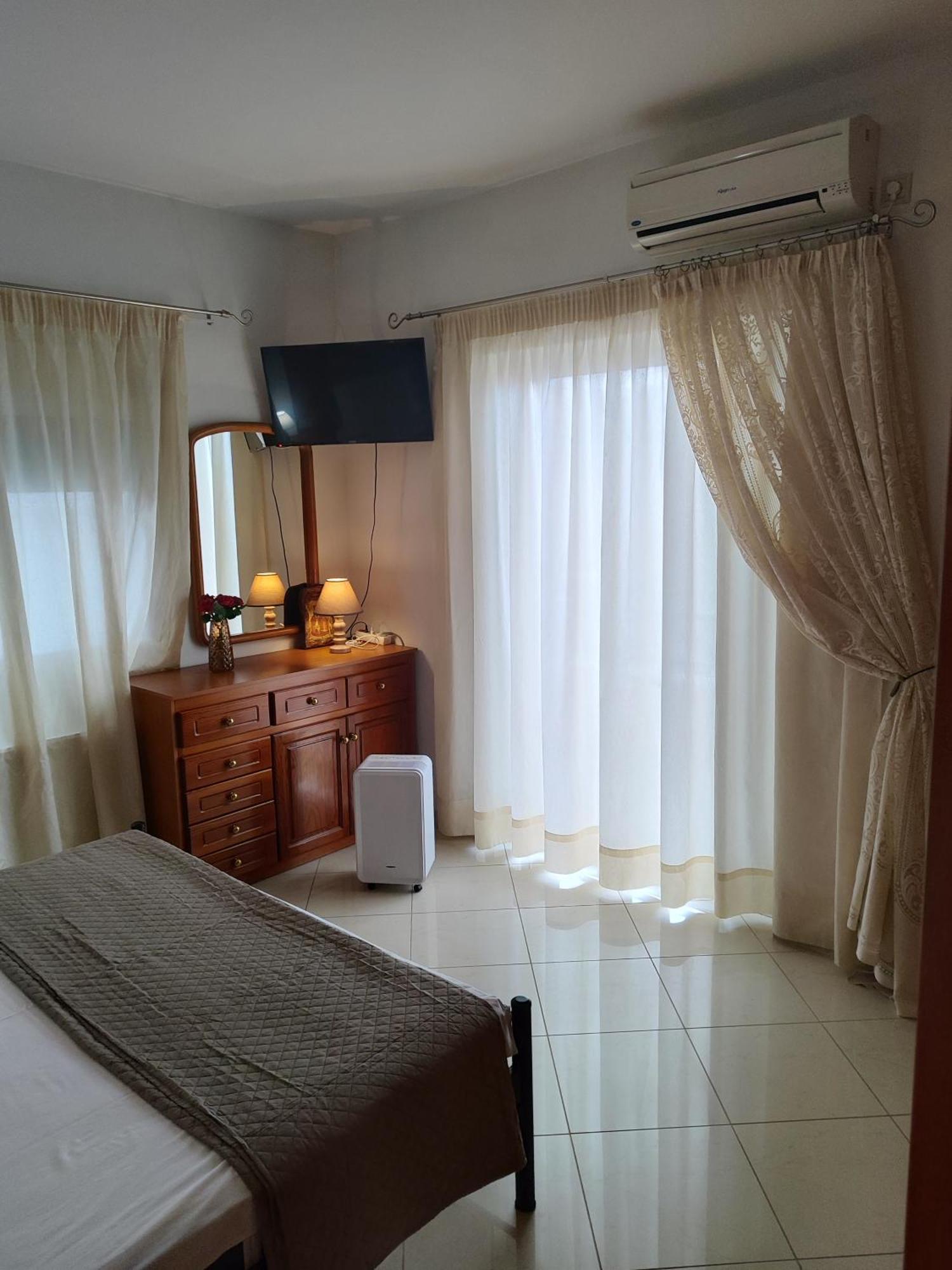 Klio'S Apartment Lavrion Ngoại thất bức ảnh